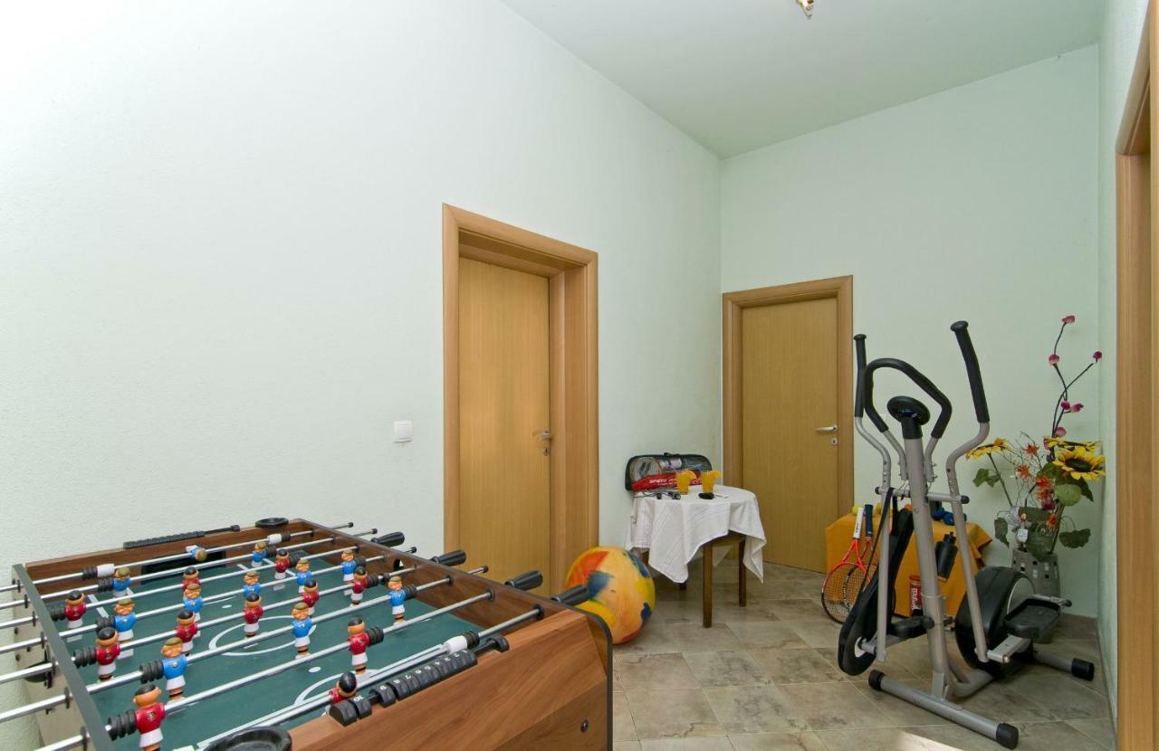 Apartment Mihanovic Žrnovnica Buitenkant foto