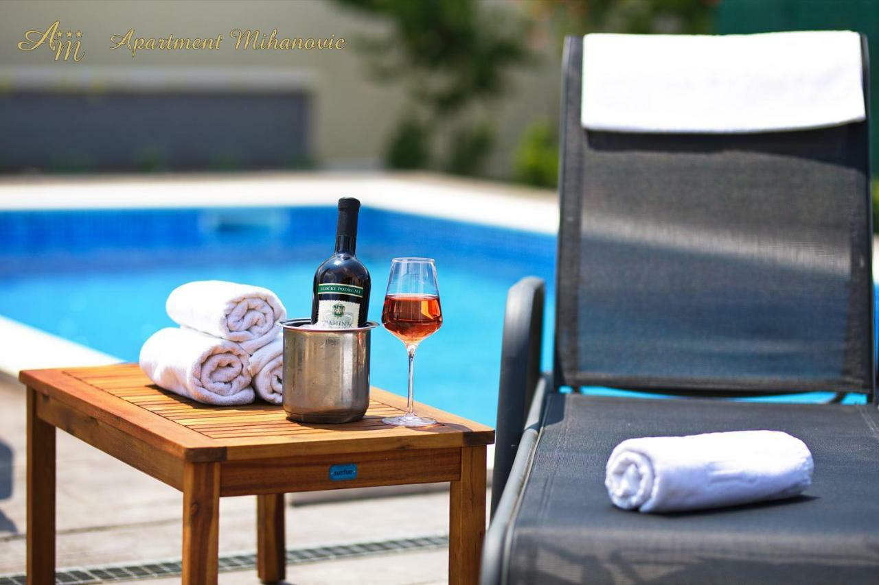 Apartment Mihanovic Žrnovnica Buitenkant foto