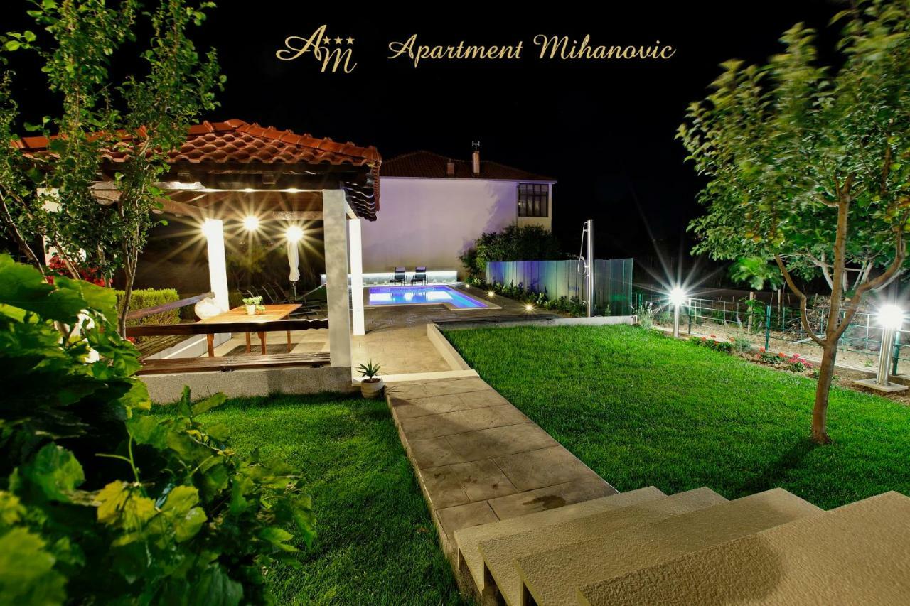 Apartment Mihanovic Žrnovnica Buitenkant foto